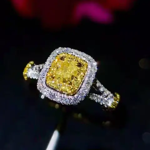 Wedding Ring 18K Gold & Natural Diamonds Women's