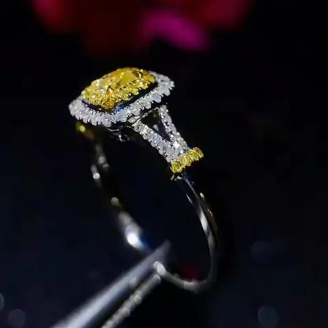 Wedding Ring 18K Gold & Natural Diamonds Women's