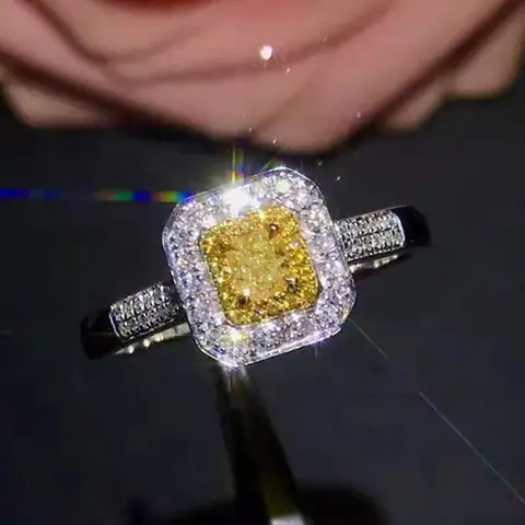 Wedding Ring 18K Gold & Natural Diamonds Women's