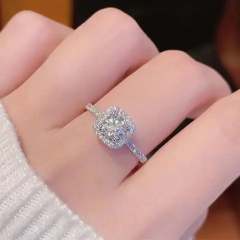 Wedding Ring 18K Gold & Natural Diamonds Women's
